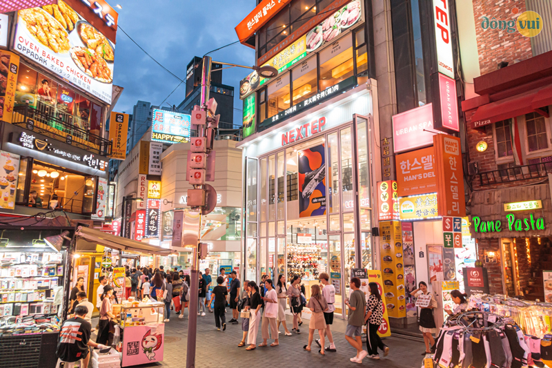 Khu phố mua sắm Myeongdong - nổi tiếng ở thủ đô Seoul