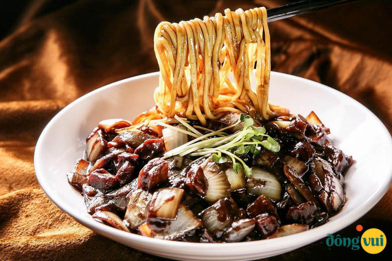 Mì tương đen Jajangmyeon