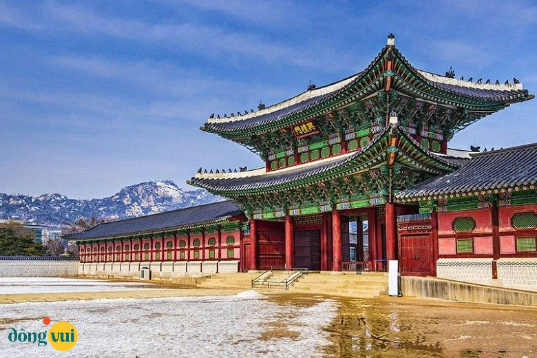 Cung điện Gyeongbokgung với kiến trúc cổ điển chạm khắc vô cùng tinh xảo