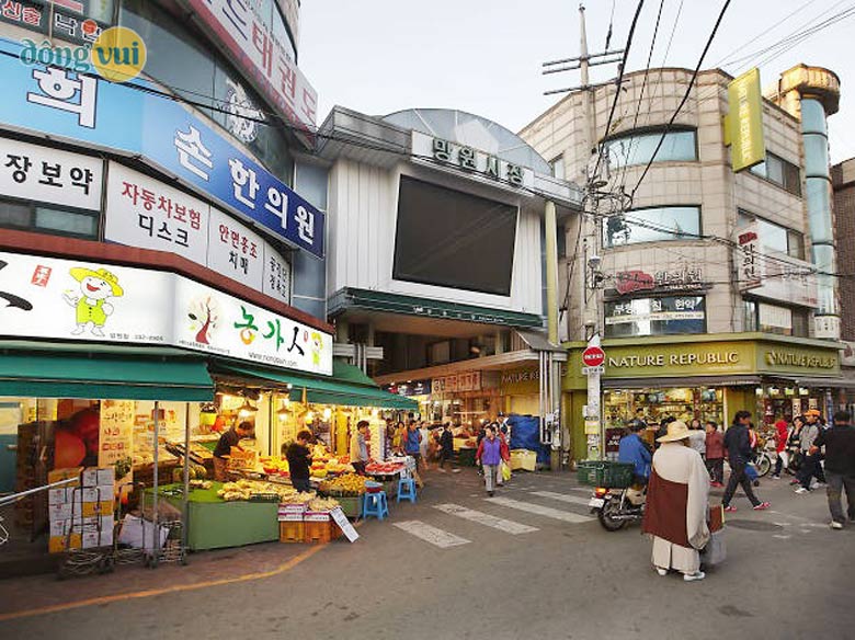 Chợ truyền thống Mangwon