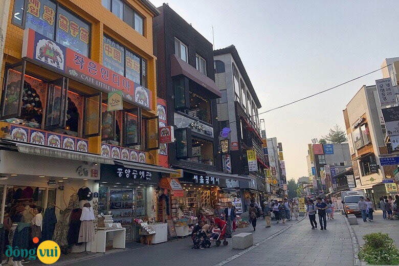 Phố ẩm thực nhộn nhịp tại insadong