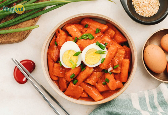 Tteokbokki món ăn khó cưỡng khi thu tới
