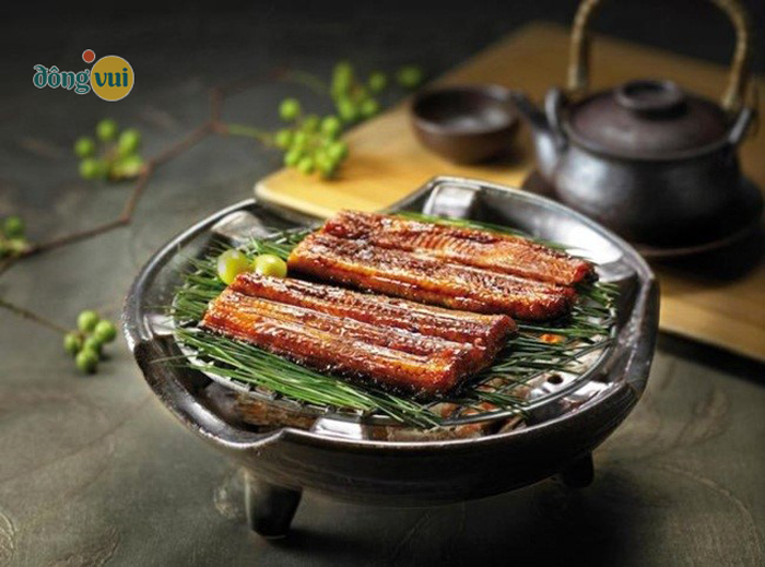 Lươn nướng Jangeo-gui hấp dẫn bởi hương vị đậm đà, tươi ngon