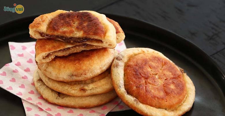 Bánh rán Hotteok - món ăn vặt ngon ở Hàn