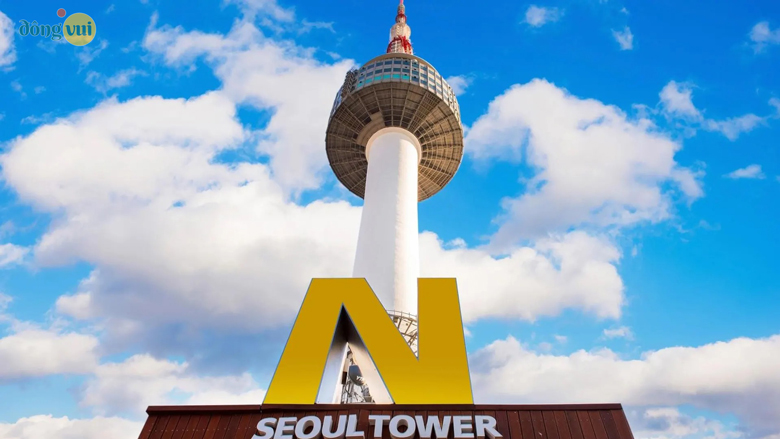 Tháp Namsan - tháp truyền hình đầu tiên của Hàn Quốc