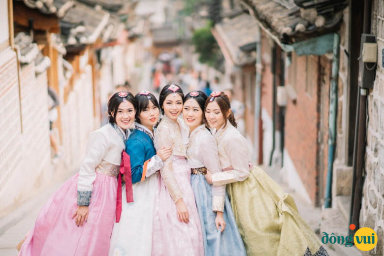 Trang phục Hanbok giúp bạn có được những bức hình xinh, đẹp