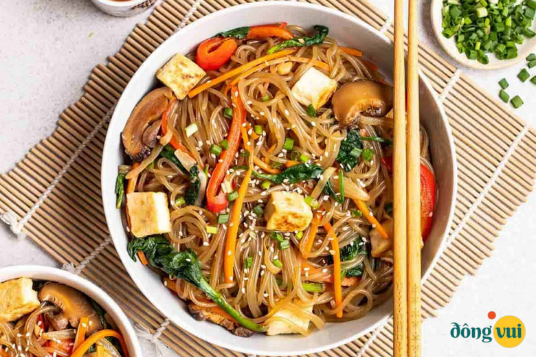 Japchae - Miến trộn Hàn Quốc thơm ngon khó cưỡng