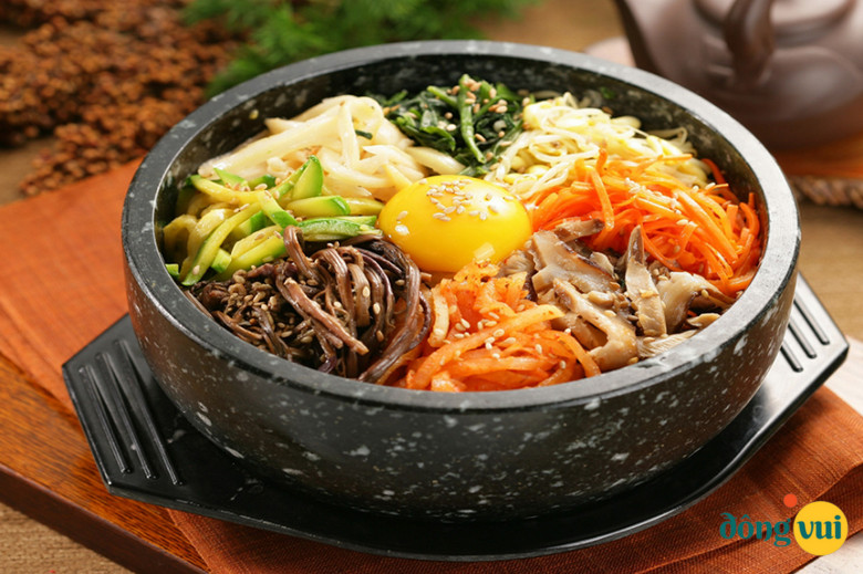 Bibimbap – Cơm trộn ngon, màu sắc bắt mắt